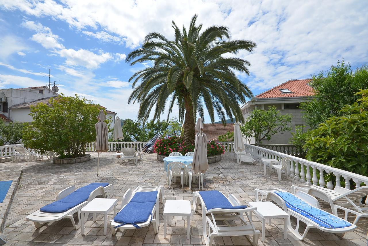 Hotel Vila Margot ヘルツェグ・ノヴィ エクステリア 写真